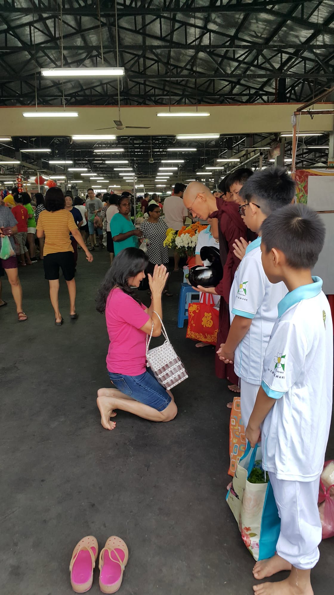 2019 Penang · Bukit Mertajam — Young Volunteers Serve the Saṅgha in Alms-round & Dhamma Propagation - Image 7