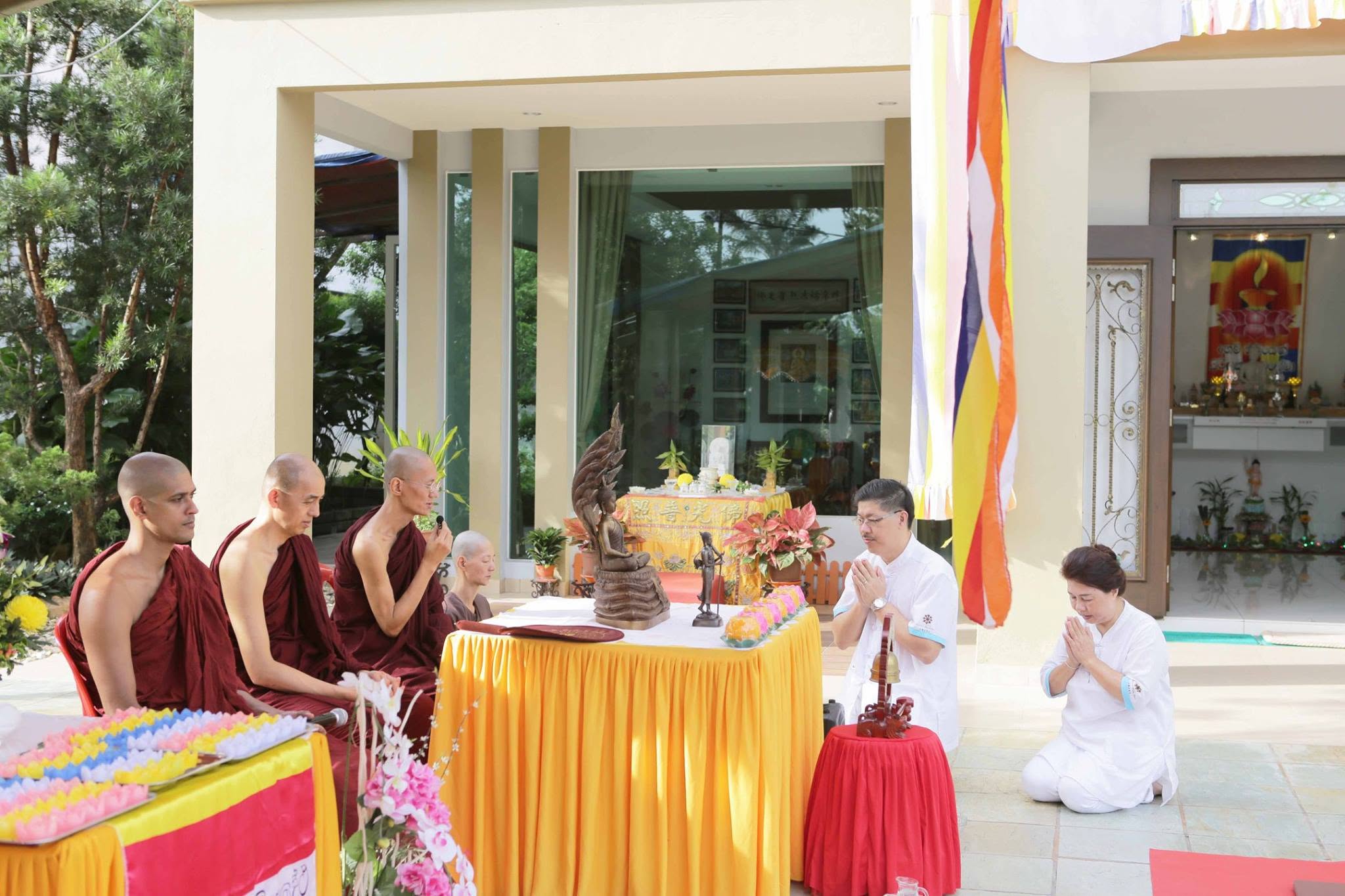 2018 Vesākha Pūjā Day & Eve Retreat