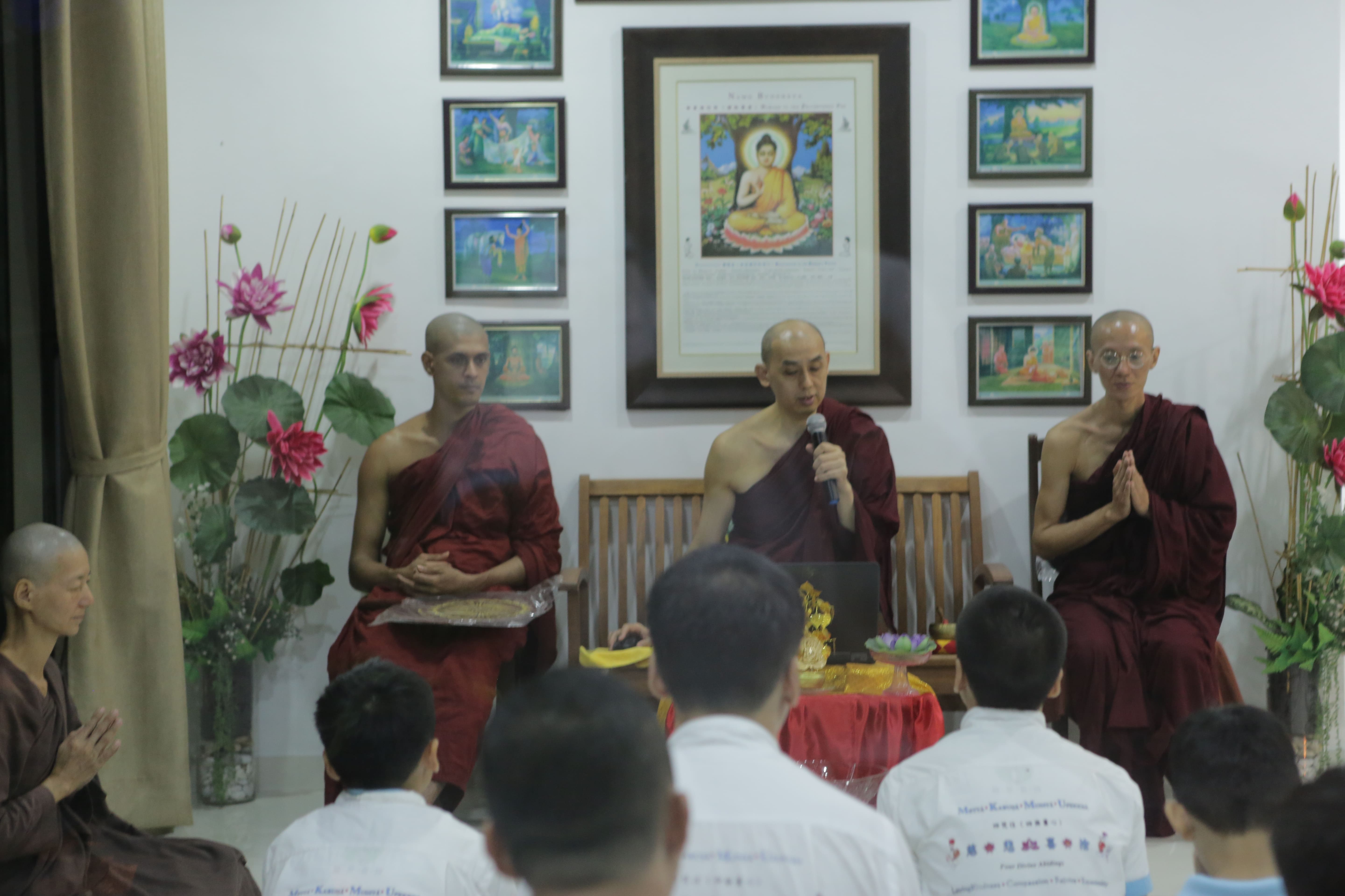2018 Vesākha Pūjā Day & Eve Retreat - Image 59