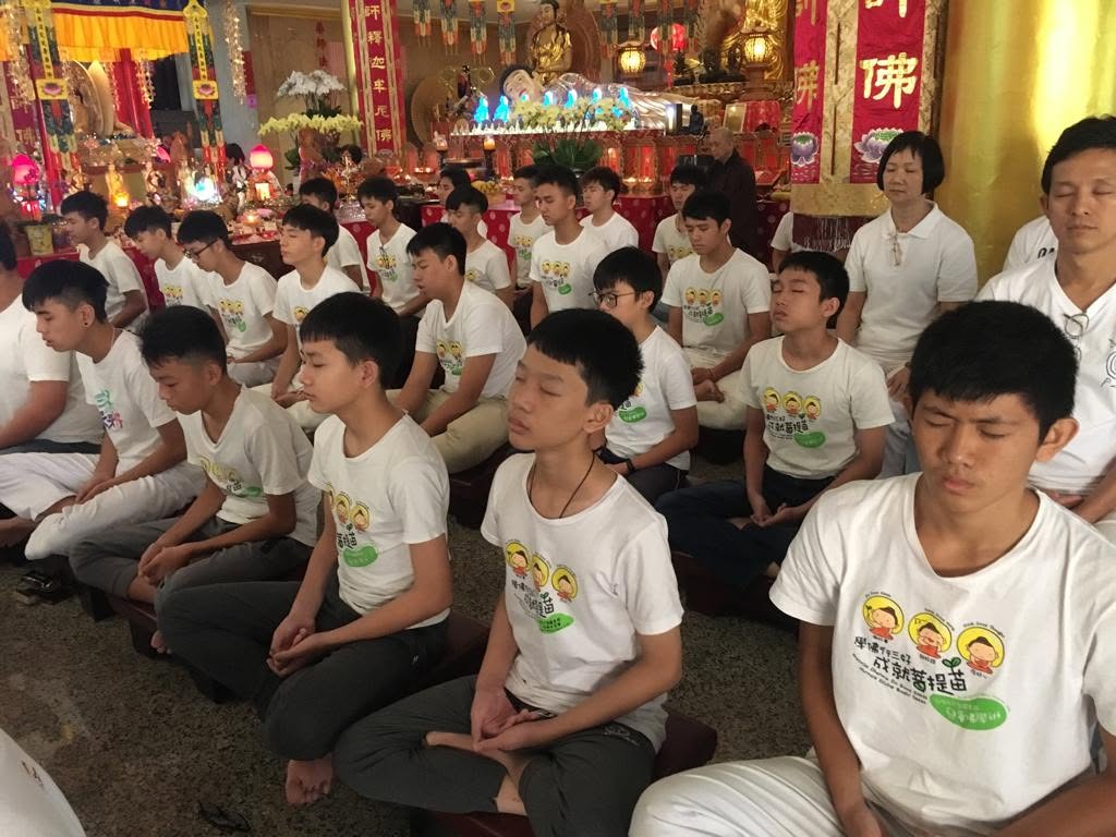 2019 Selangor · Happy Garden — Young Volunteers Serve the Saṅgha in Alms-round & Dhamma Propagation - Image 15