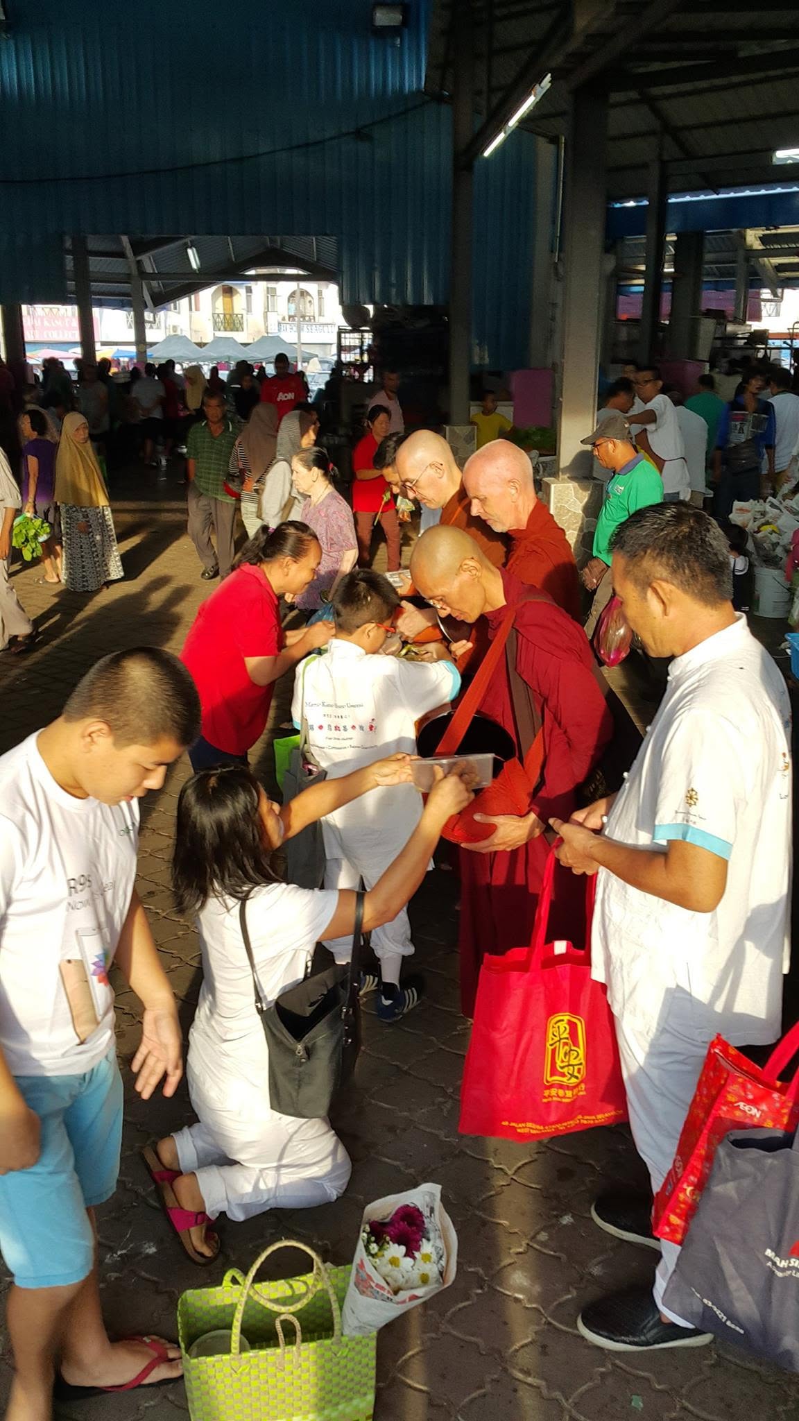 2020 Perak · Parik Buntar — Young Volunteers Serve the Saṅgha in Alms-round & Dhamma Propagation - Image 8