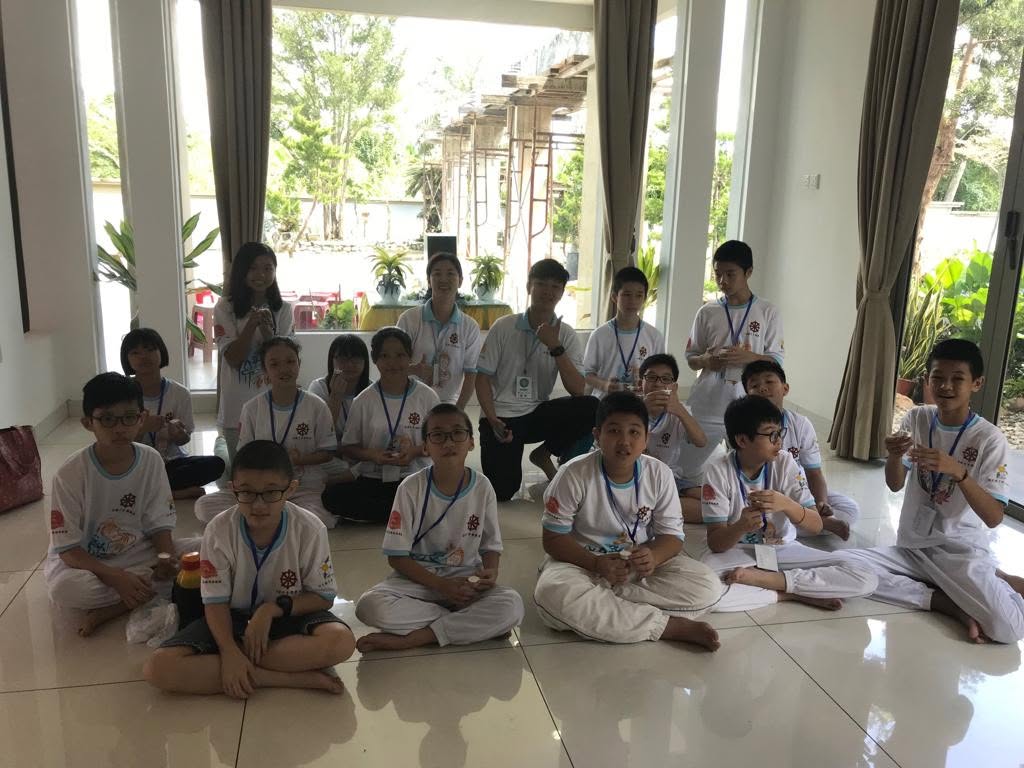 2019 Kaṭhina Celebration: Paper Lotus & Candle Crafting by Children & Youth Dhamma Class - Image 19