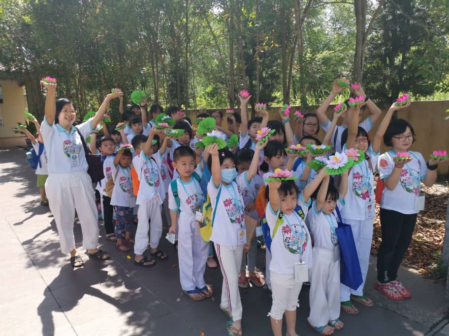 2019 Kaṭhina Celebration: Paper Lotus & Candle Crafting by Children & Youth Dhamma Class